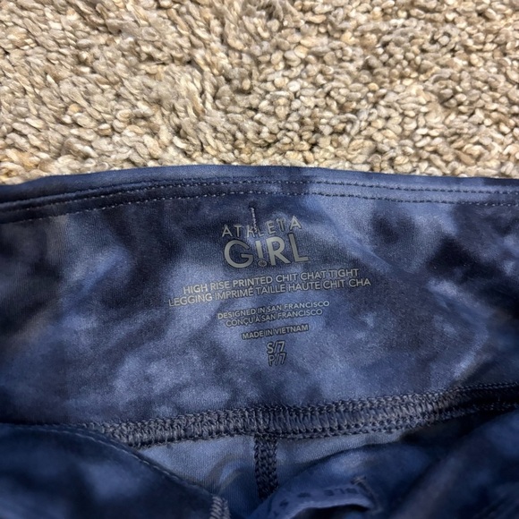 Athleta Girl High Rise Printed Chit Chat Tight Legging Size Small 7 Blue Tie Dye - Picture 7 of 11